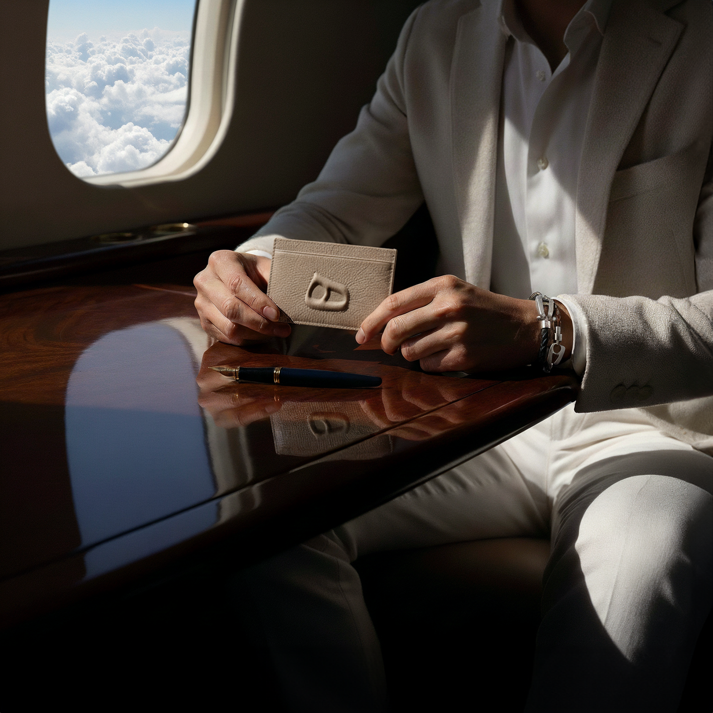 Luna Classic Wallet - Beige