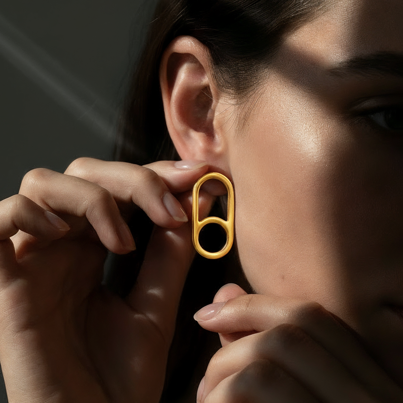 Luna Mono Earring Gold