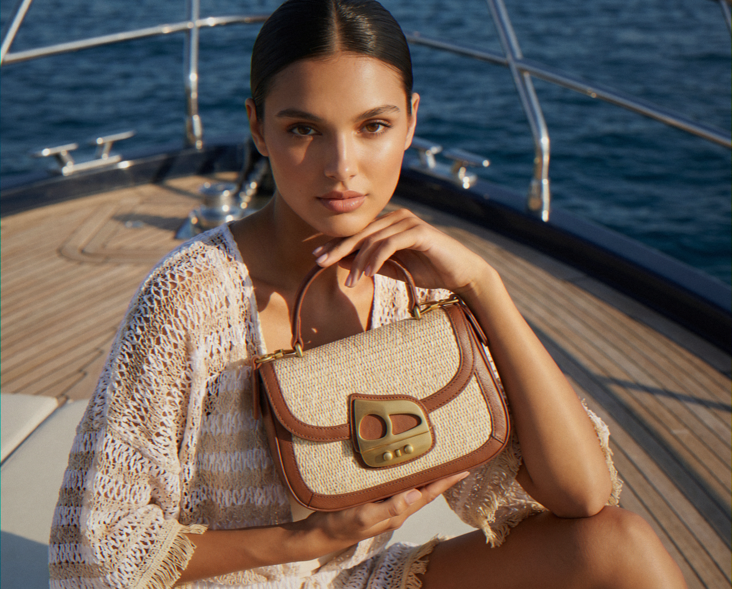 Hamptons Shoulder Bag - Light Brown